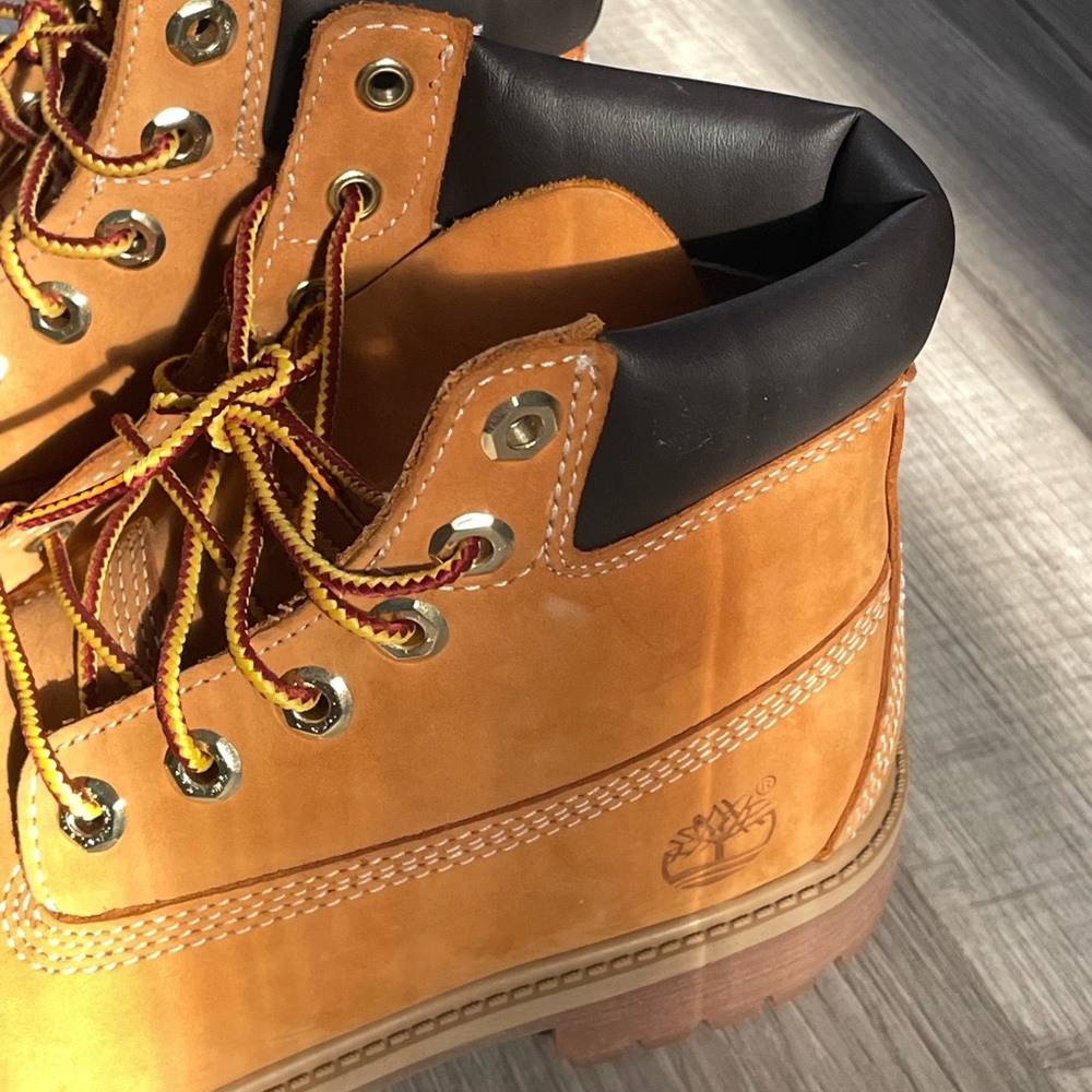 Timberland’s - Picture 3 of 4